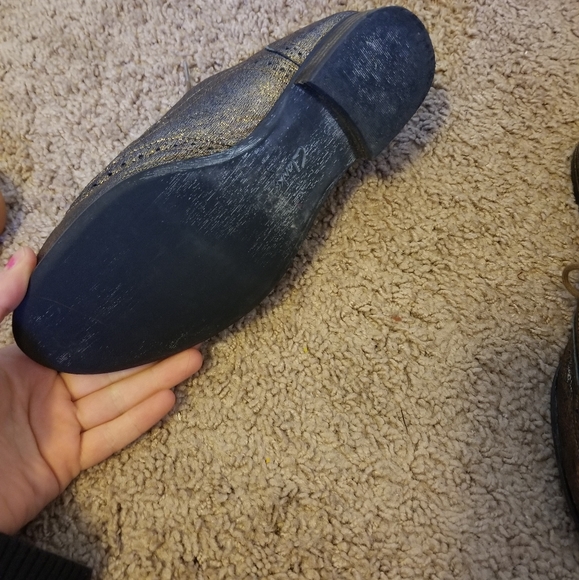 Metallic gold Clark's oxford loafers - Picture 2 of 4